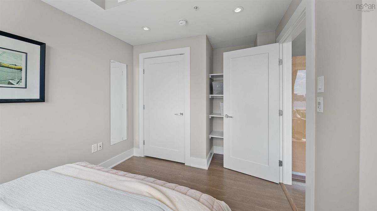  MLS ()