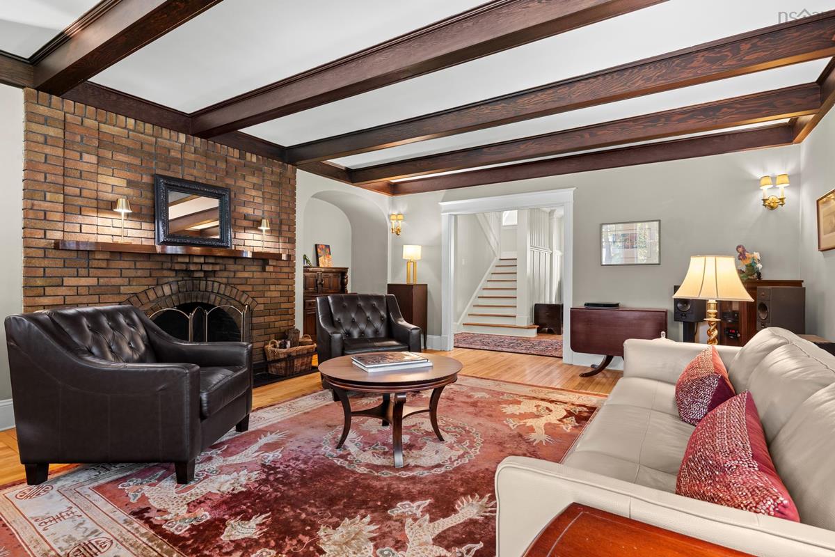  MLS ()