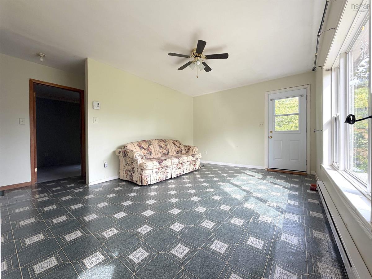  MLS ()
