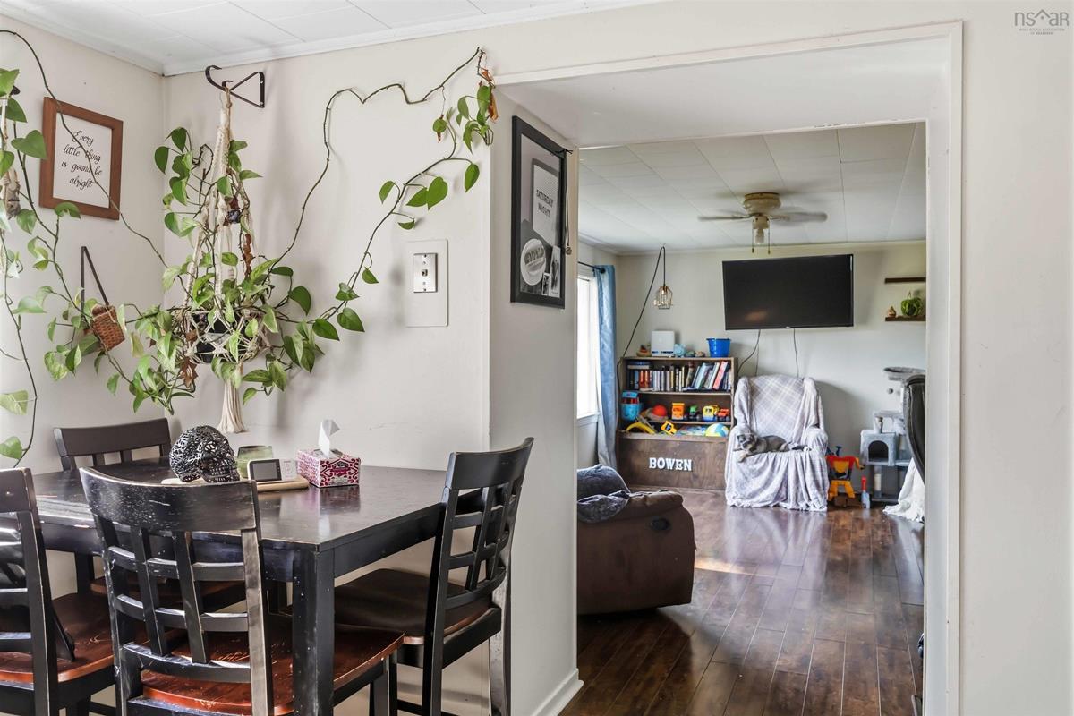  MLS ()