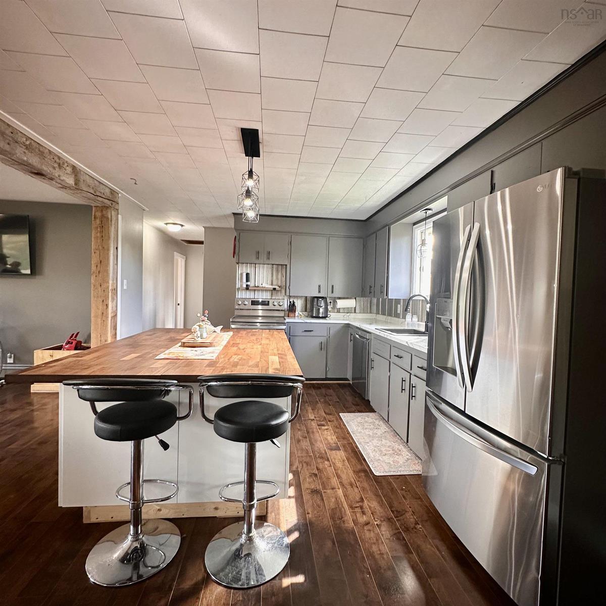  MLS ()