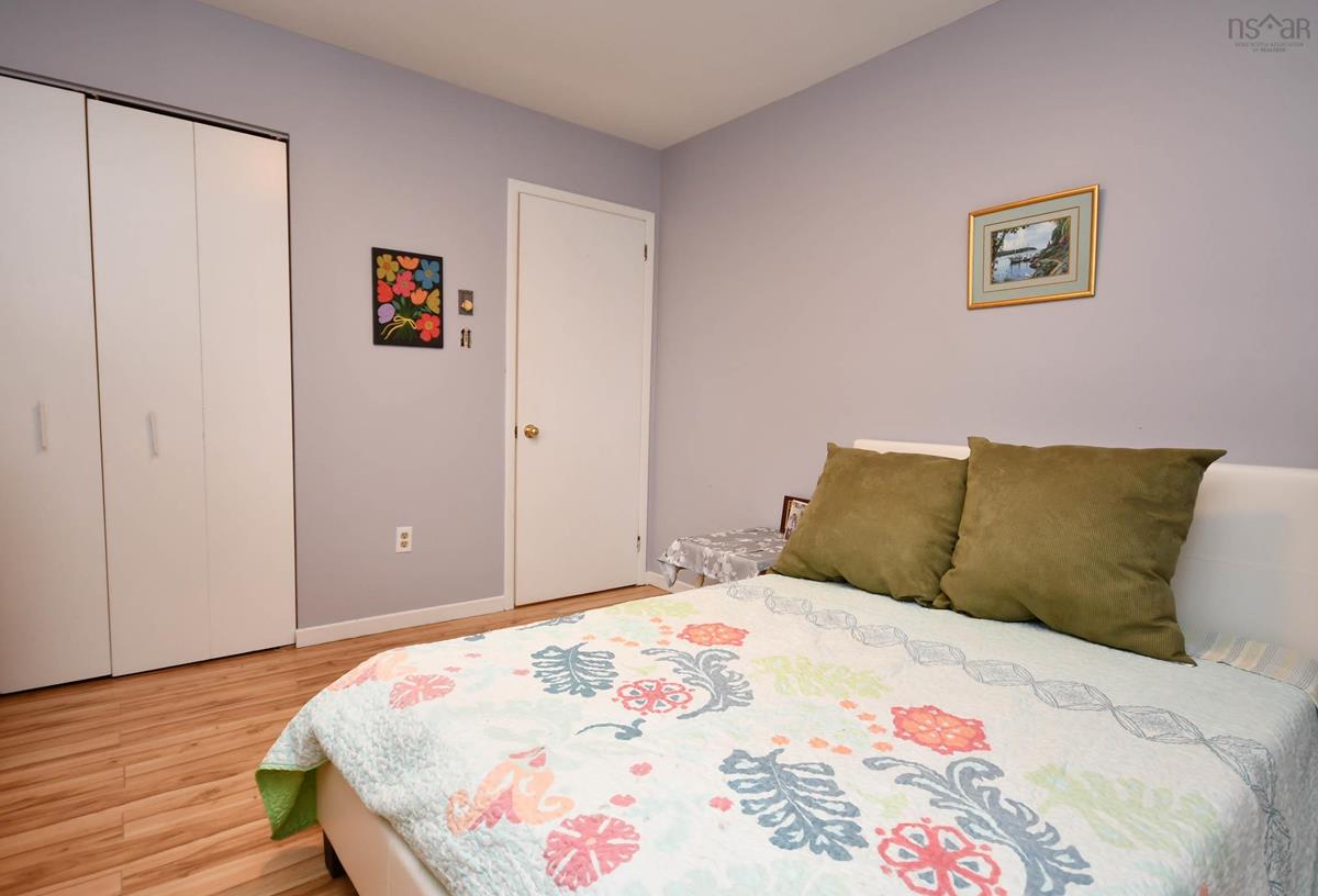  MLS ()