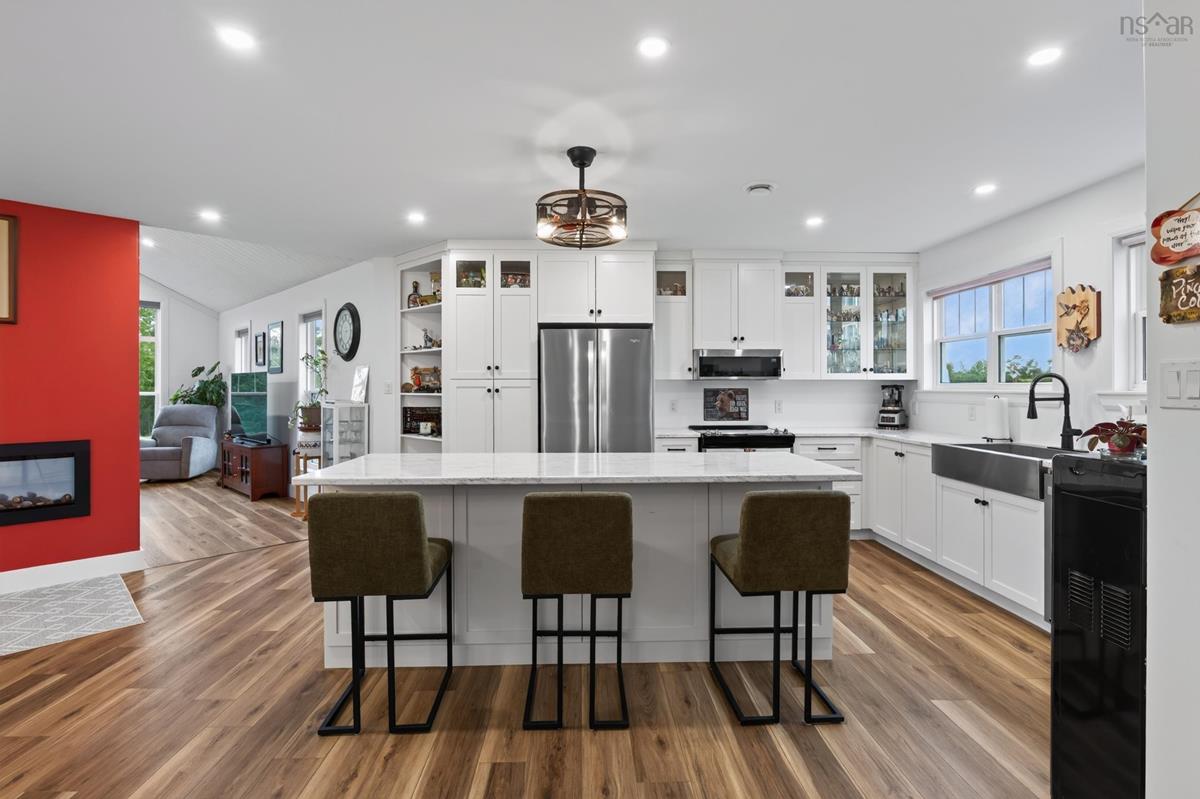  MLS ()