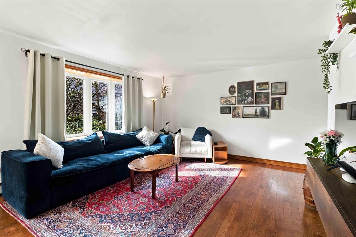  MLS ()